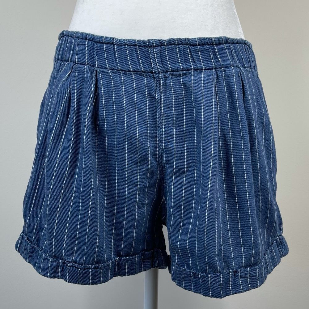 H&M Navy Blue White Striped Cuffed Linen Pockets Pleated Shorts Size 4
